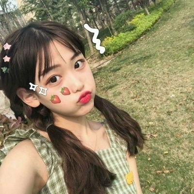 八月鬱金香粤语